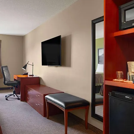Super 8 By Wyndham Sherwood Park/Edmonton Area-2