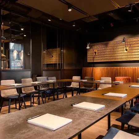 Motel One Stuttgart-3