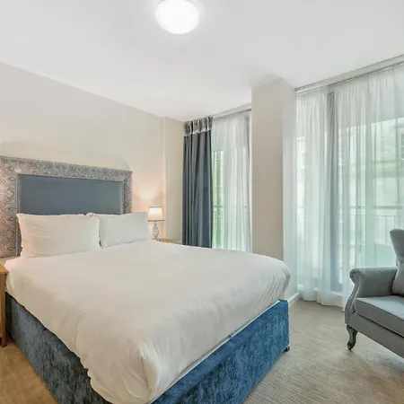 Princes Street Suites-3