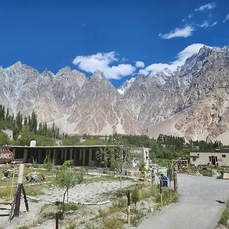 Passu Cones Hotel-2