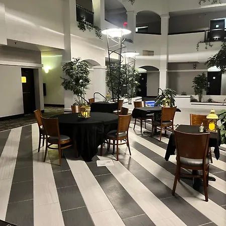 Holiday Inn & Suites Springfield - I-44 By Ihg-2