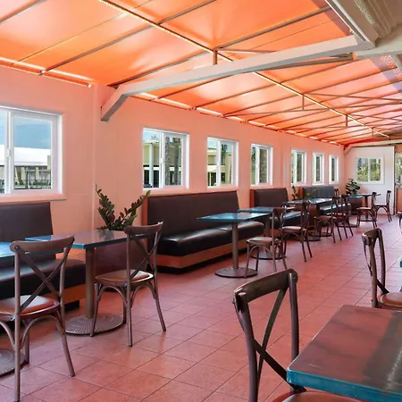 Ramada By Wyndham Tucson-3