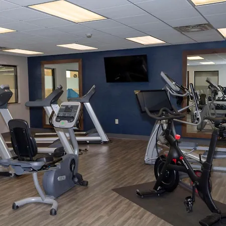 Hampton Inn & Suites Riverton-2