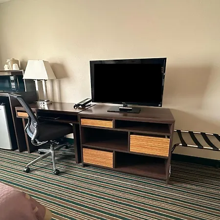 Super 8 By Wyndham Union-2