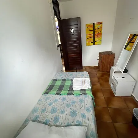 Regiane Beach Pousada Hostel-3