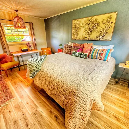 Brittany Motel-2