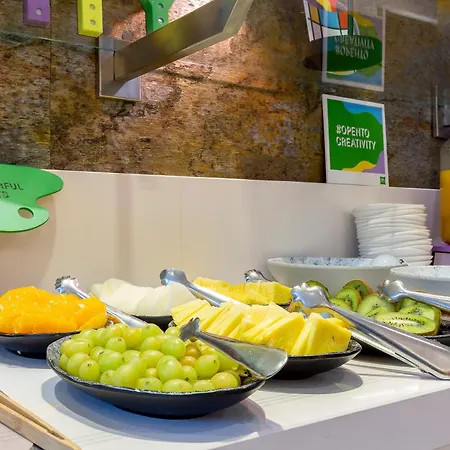 Ibis Styles Madrid Prado-2