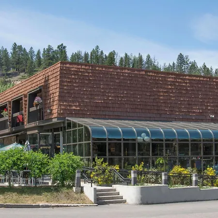 Tonquin Inn-2