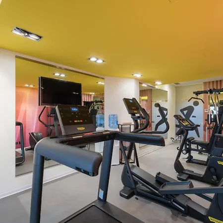 Aemilia Hotel Bologna-3