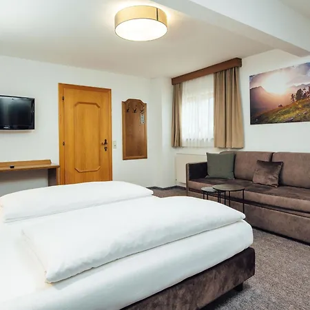 Hotel Edelweiss Superior-2