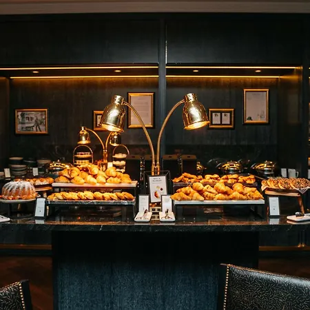 Hilton Vienna Plaza-3