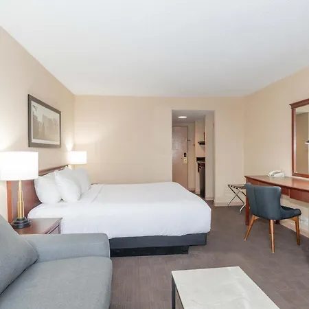 Sandman Hotel Lethbridge-3