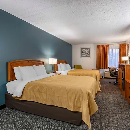Quality Inn Austintown-Youngstown West-3