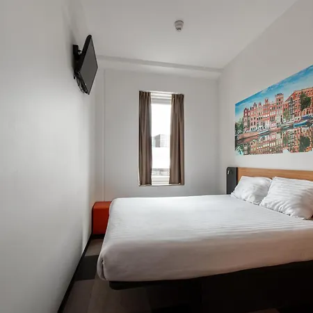 Easyhotel Amsterdam Arena Boulevard-2