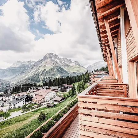 Hotel Goldener Berg-2