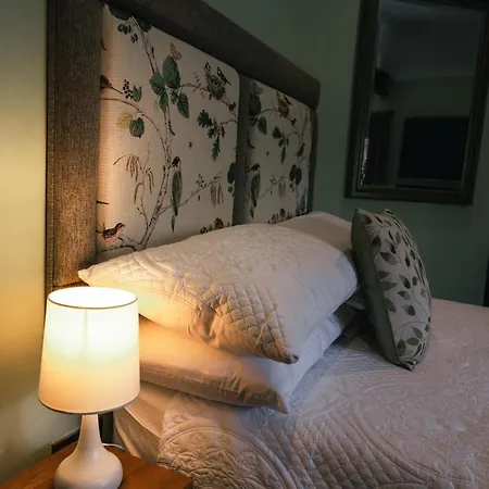 The Cartwheel Inn-3