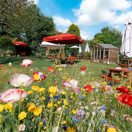 The Cartwheel Inn-2