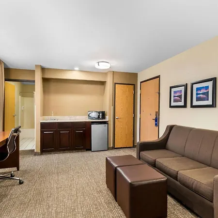 Comfort Inn & Suites Greeley-3
