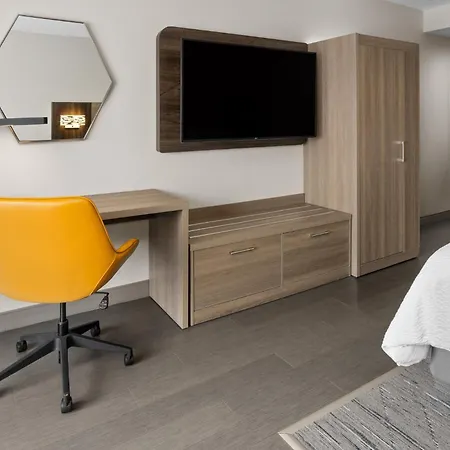 Holiday Inn Express & Suites Waynesboro East-3