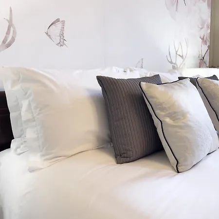 Quob Park Old House Hotel & Spa-3