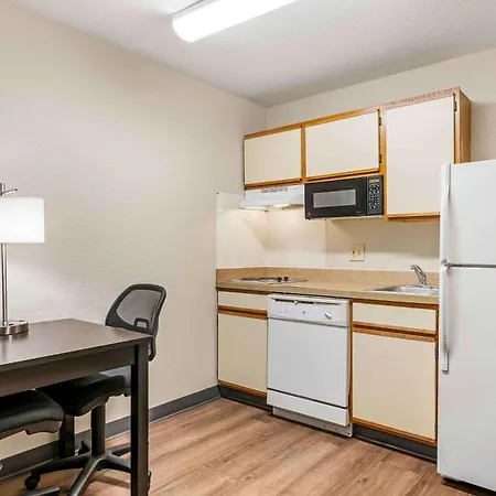 Extended Stay America Suites - Cincinnati - Blue Ash - Reed Hartman-2