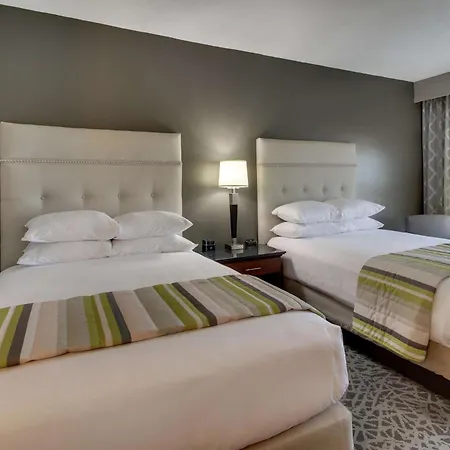 Drury Inn & Suites Cleveland Beachwood-2