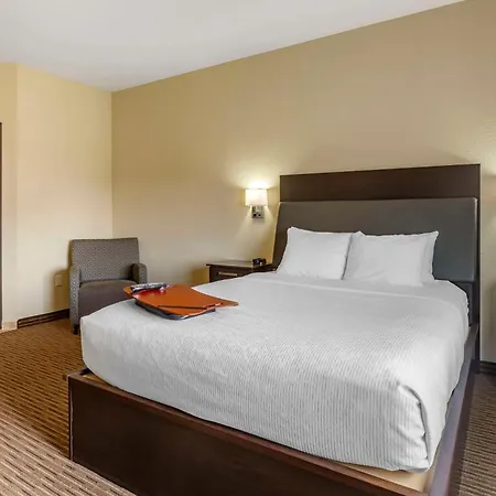 Quality Inn & Suites Moose Jaw-2