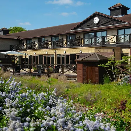 Hampshire Court Hotel & Spa-3