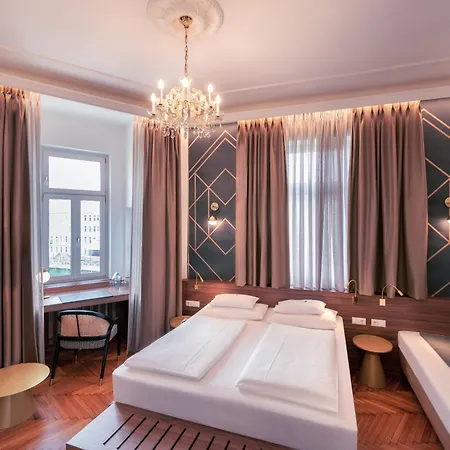 Boutiquehotel Donauwalzer-3