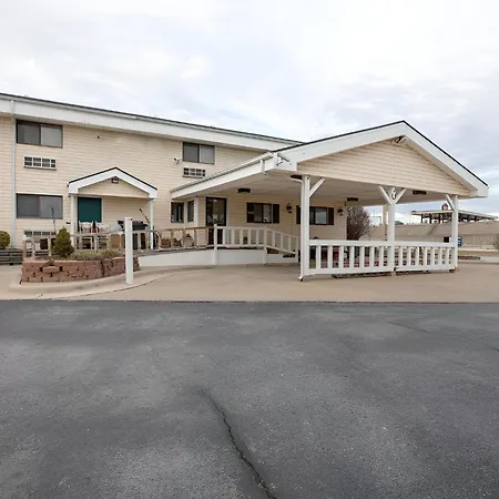 American Inn Ozark-3