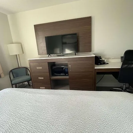 Super 8 By Wyndham Peterborough-2