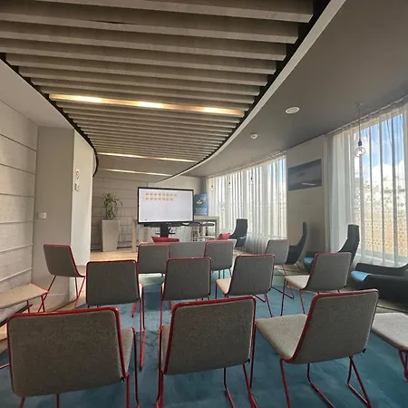Holiday Inn Express Paris - Velizy By Ihg-2