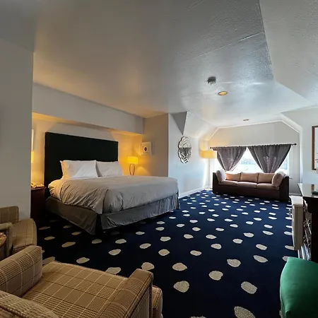 The Sterling Hotel-2