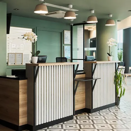 B&B Hotel Paris Porte De Bagnolet-2