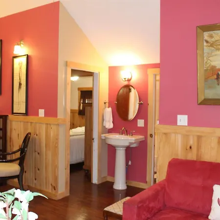 Hinckleys Dreamwood Cottages-2