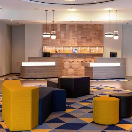 Courtyard By Marriott Zurich North-2