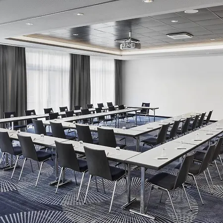 Courtyard By Marriott Hamburg City-2