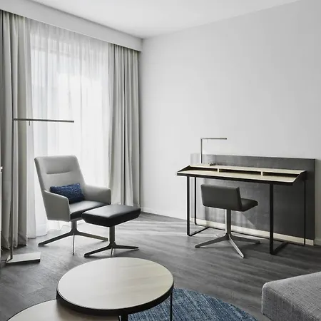 Courtyard By Marriott Hamburg City-2