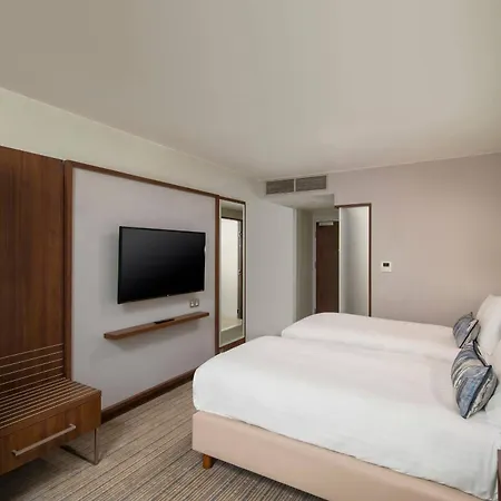 Courtyard By Marriott Inverness Airport-3