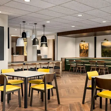 Fairfield By Marriott Inn & Suites Bethlehem Pa-3