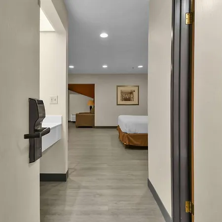 Baymont By Wyndham Zanesville-3