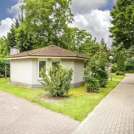 Bungalowpark Het Verscholen Dorp-3