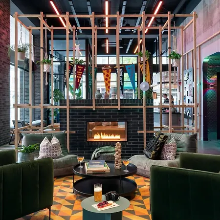 Moxy Portland Downtown-3
