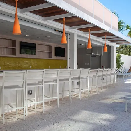 The Sarasota Modern, A Tribute Portfolio Hotel-3