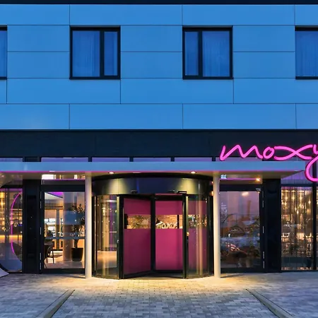 Moxy Frankfurt Airport Kelsterbach-3