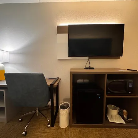 Comfort Inn Darien - North Brunswick-2