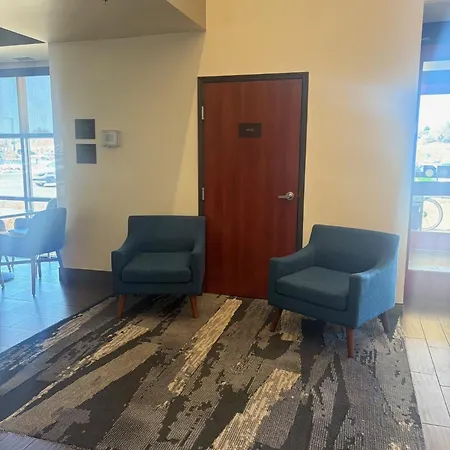 Mainstay Suites Near Denver Downtown-2