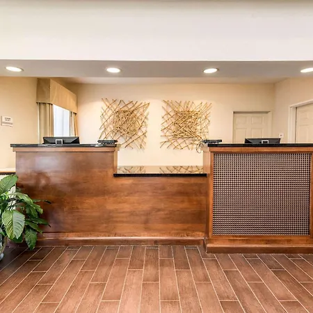 Quality Inn & Suites University Fort Collins-3