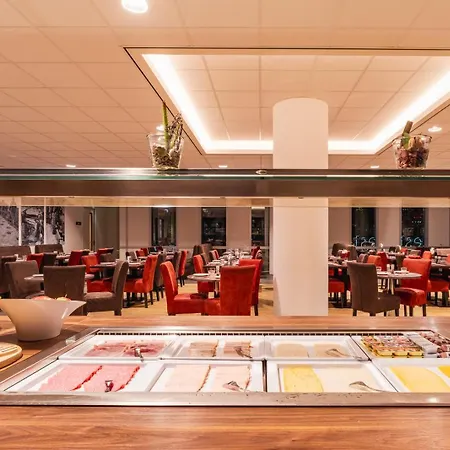 Plaza Premium Almere-3