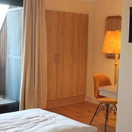 Burghotel Schöne Aussicht Bauer GmbH-3